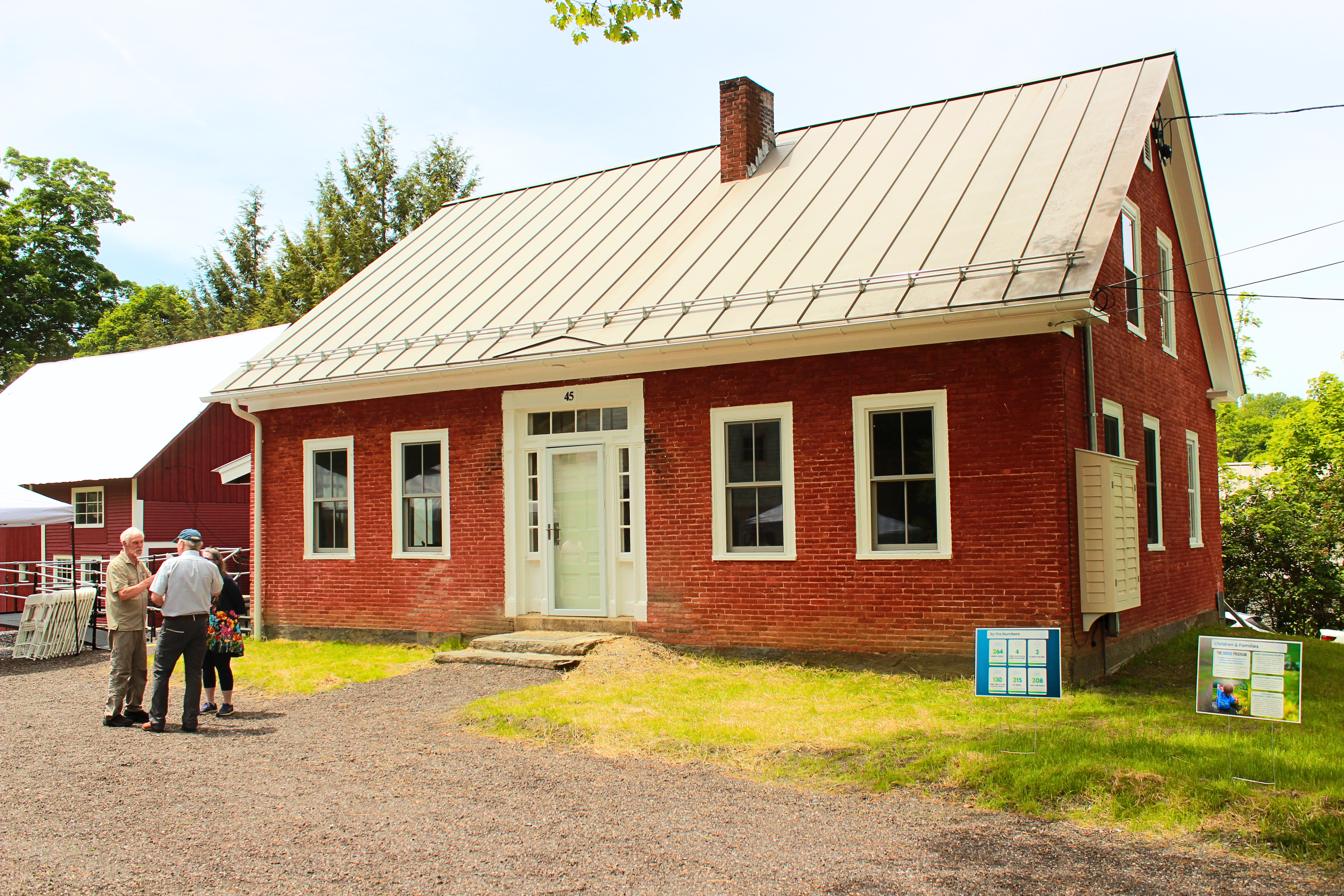 Image of the front of Hamesbest House